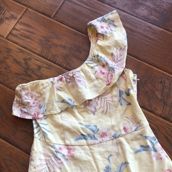 - NWT Hollister Dress - Size Medium - Picture 3 of 7